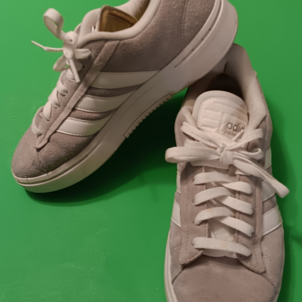 Adidas Grand Court 2.0 Sneakers Grey White Suede (ID5288)Preowned Women's Sz 8.5